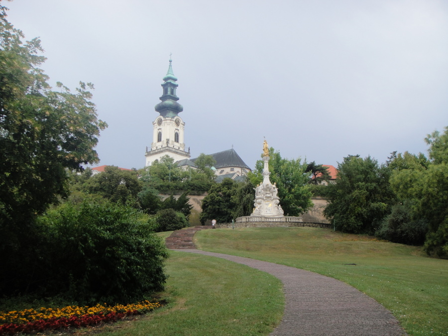 Nitriansky hrad s kostelíkem